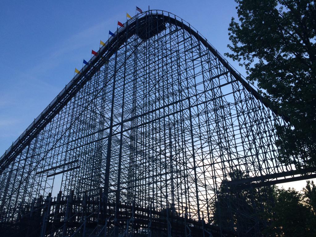 GagaTattMonster's tweet photo. @TonyClarkCP 😧 I Can't... I'll be at @HolidayWorld for @coasterbuzz #FallAffair 😁😎 #Thunderbird #Voyage #Raven(ravn?) http://t.co/KBcbNGWEMB