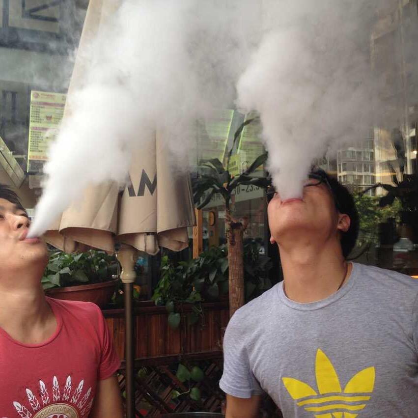 vaperallen520's tweet photo. Vapers in China π¬π¬π¬
Worldwide vapers ,Wish you a nice weekend !!!
#vape #vaper #woldwidevapers #keepvapeing #ohmgame http://t.co/Ex6tjhFHIA