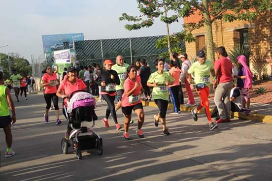 Aliliaruiz's tweet photo. Muy cierto y además que mejor compañía que tu crío!! #yoelegicorrer #soycorredora #mamasrunners #Oaxaca http://t.co/2A4faAokdW