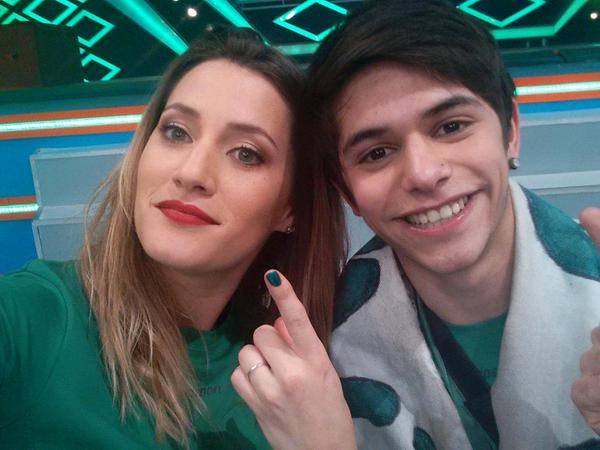 preesuarez's tweet photo. Rojo, cuantas generaciones ganaron?

Ahre(lo vi por ahi)

Jajaj http://t.co/BS2flJcyF2