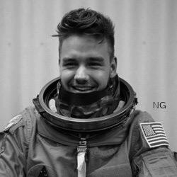 Happy birthday to the man with the biggest heart, I love u and have a great day   