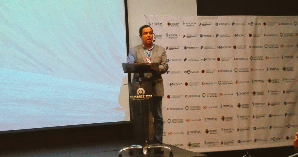 artesaniasdcol's tweet photo. En la entrega de los #premioseo a los que estamos nominados en la categoría "Apoyo al emprendedor online" http://t.co/BBs1OMZhBI