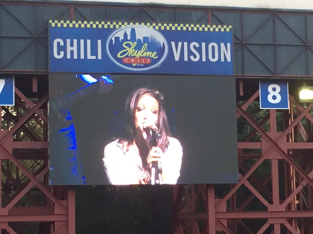 DevaneyLadonna's tweet photo. Plz follow me @MickeyGuyton amazing job in cinci :) 😍 http://t.co/yZYAbCy8ZW