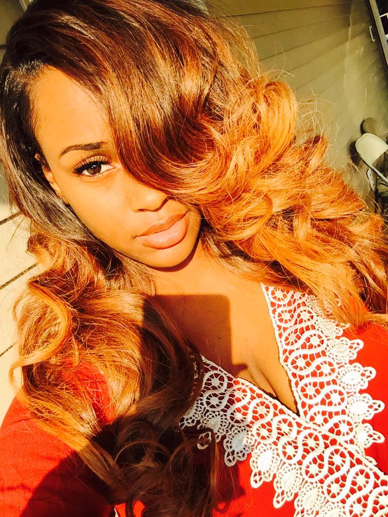 _aBrighterDAE's tweet image. #LilWeezyanaFest 😈