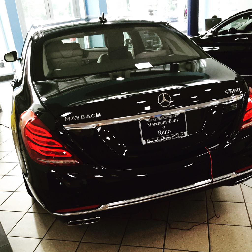 KatePatay's tweet photo. Will someone volunteer to be my driver? #HubbyWillKillMe #MBLove http://t.co/8lnMS4qudU