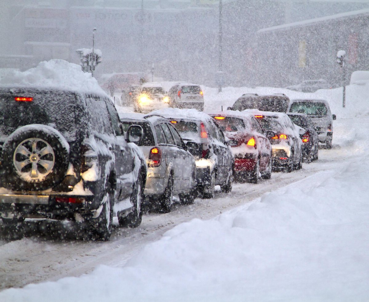 FoxBusiness's tweet photo. Get ready to bundle up... The Old Farmer's Alamanc predicts a "super cold" winter! http://t.co/u3spFjCuFS http://t.co/GY1iMeWn96