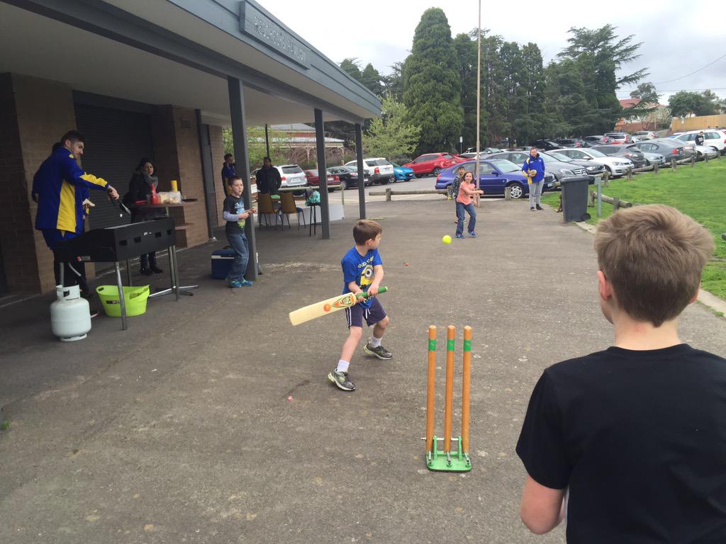 #PlayCricket join the Hammers today between 10-11am. Crnr Victoria and George St, Doncaster at iHomes Realestate Park