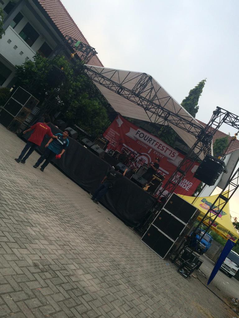 Fourtfest15 tweet media