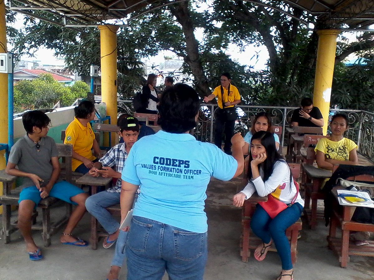 shiepapio's tweet image. #CODEPS they are the friends, families, neighbors of the #recoveringdrugdependent #MetroDavaoCodeps @GMANewsOnline