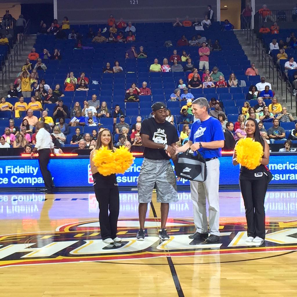 TulsaShock's tweet photo. Congrats to Jermaine Watkins - our @amfidelity PE Teacher of the game! http://t.co/SQsICZ935H