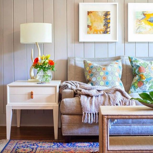 keepinit_fancy's tweet image. Colorful can definitely be fancy. #throwpillows #throwpillow #print #printlife #livingroom #couch #homedecorideas