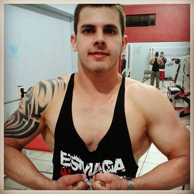 aresfip's tweet image. @ talleshoeltz:Mais um treino foii!

#amill #fodaseopadrao #academia #academiamaisvida #dieta #disciplina #alimento…