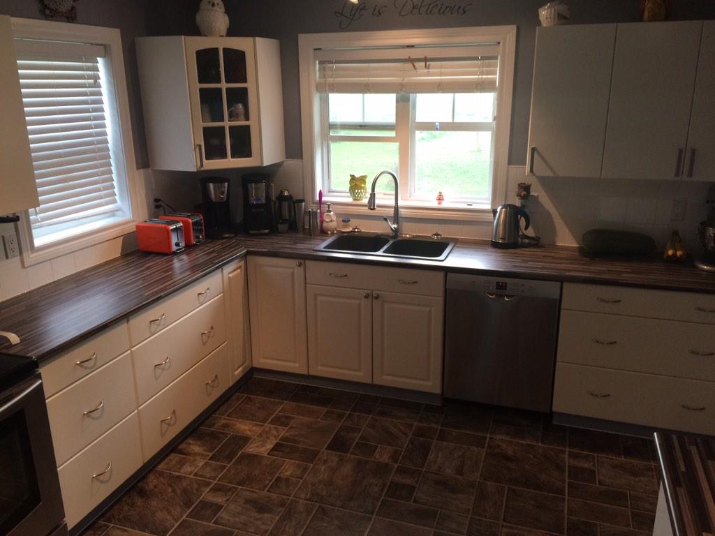 doubleclickhick's tweet photo. Finished some kitchen Reno's just in time for our Anniversary!!

#happywifehappylife

@MandieGillard http://t.co/i28pATS1kc