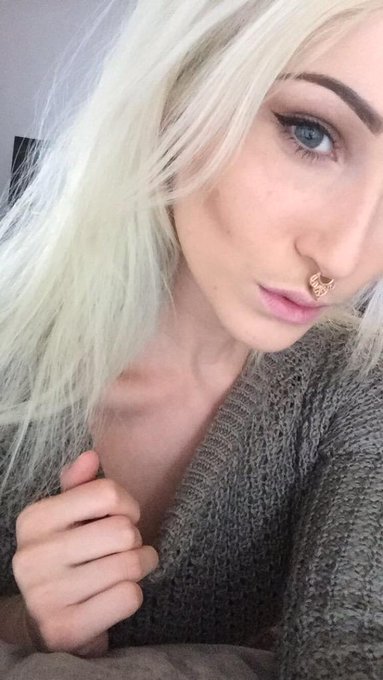 Chill on until dinner date time! http://t.co/Qn0qTc43RF