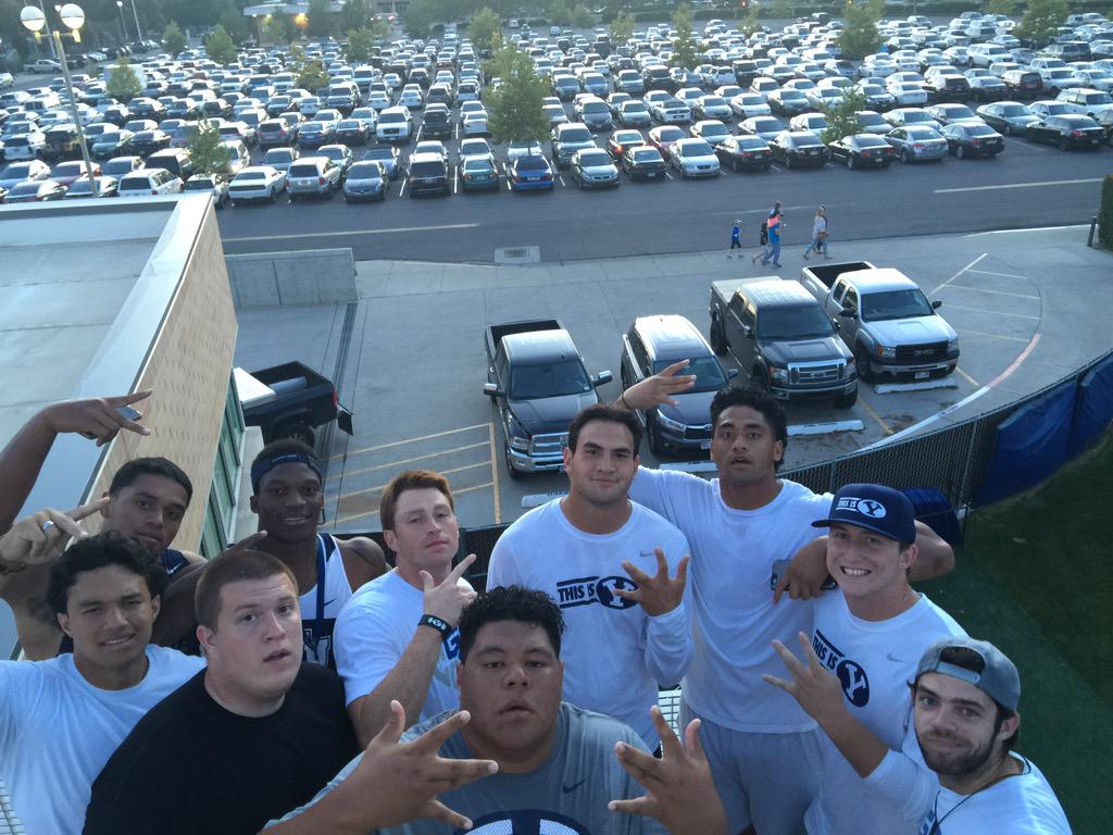 LANGI21's tweet photo. @BYUrecruiting #bandofbrothers #OLUKO #DarkKnight http://t.co/oCDmYoNrFl