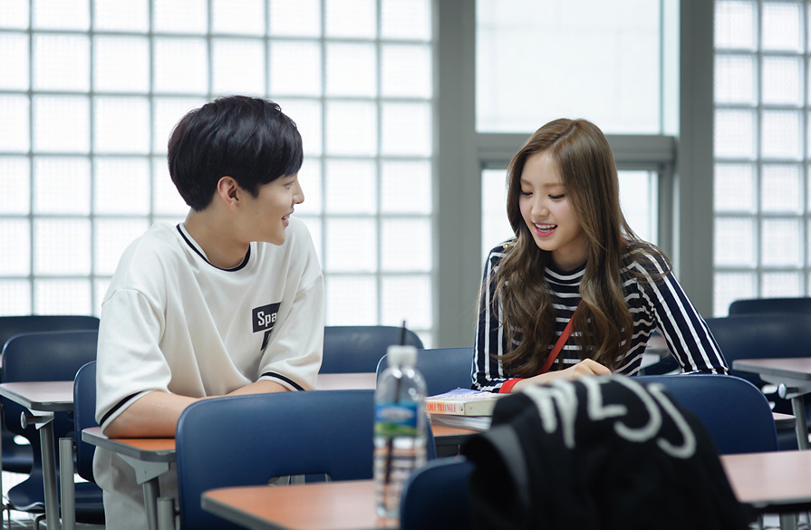 Apinkiesne's tweet photo. tvN 두번째스무살 오혜미 &amp; 김민수 
#손나은 #김민재 #두번째스무살기대기대 #두번째스무살 http://t.co/myhSEXVLPk