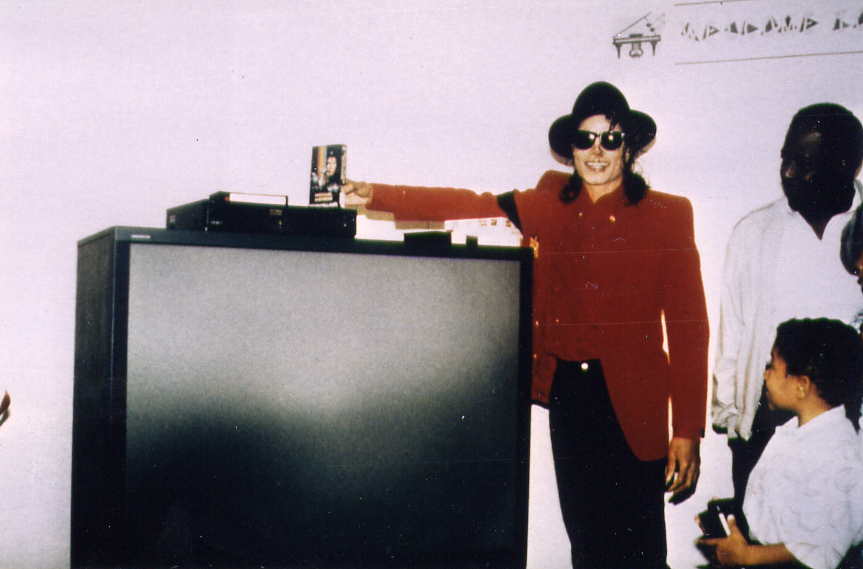 Happy Birthday to Michael Jackson    