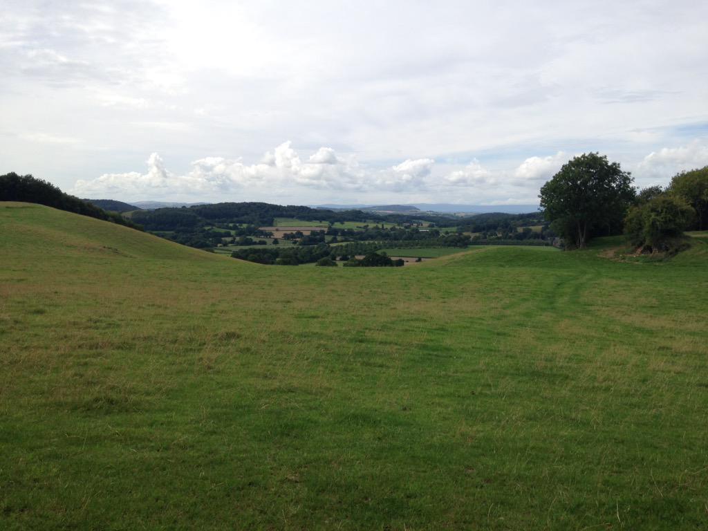 countrymumcook's tweet photo. Beautiful day for a @HfdsCouncil #circularwalk on the #marcleridge @goherefordshire @VisitHfds http://t.co/WaeYuxPNA1