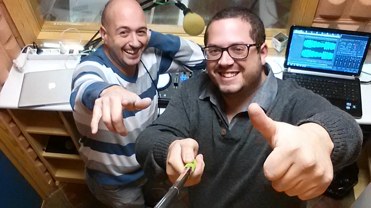 radio_castrofm's tweet photo. Buenos Días¡¡¡ Estamos preparados para E+??. A partir de las 12 hasta las 2 con @franportillo y @eduevoluxion http://t.co/SokyX1BtjB