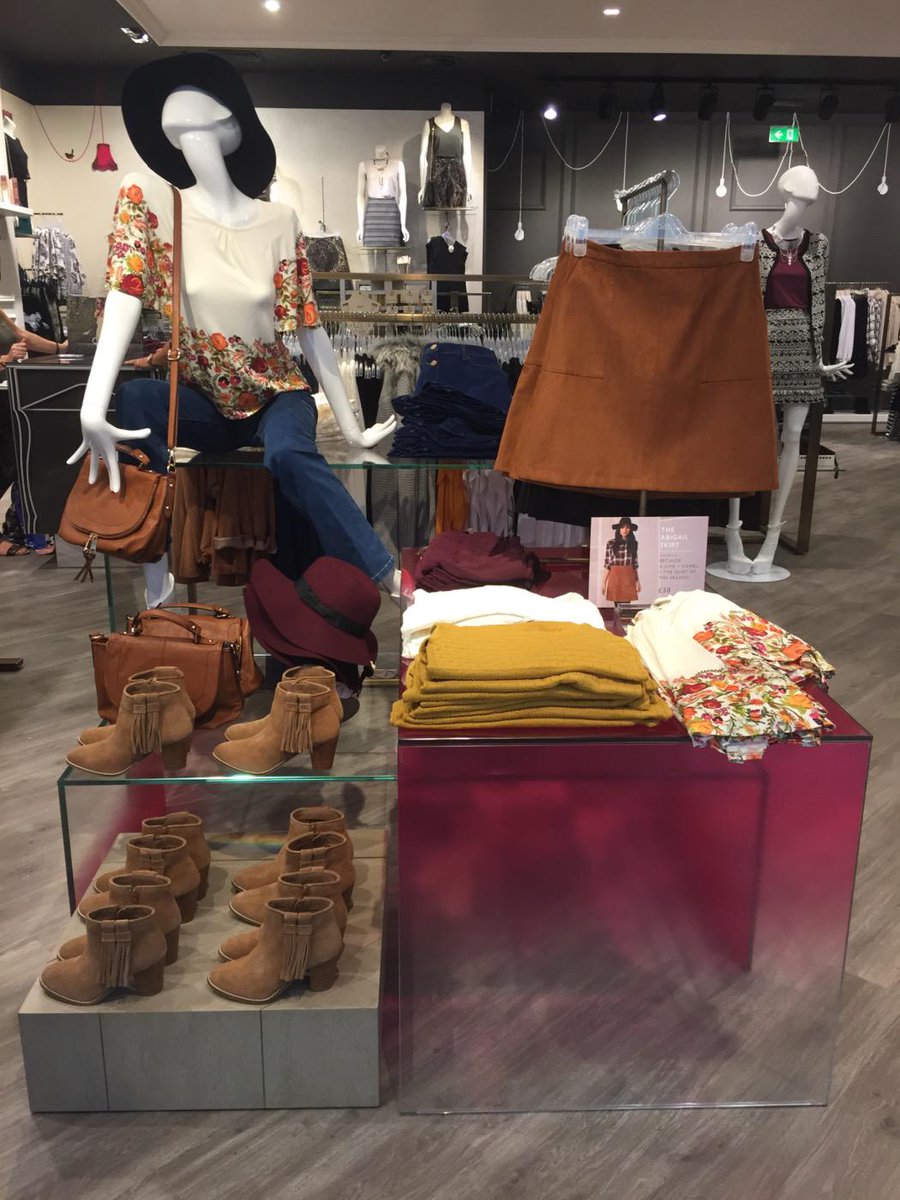 Oasis_Gateshead's tweet photo. Suede, florals &amp; flares the perfect combination for this seasons 70's trend #oasisfashion #70's @OasisFashion http://t.co/cAyh82PtlC