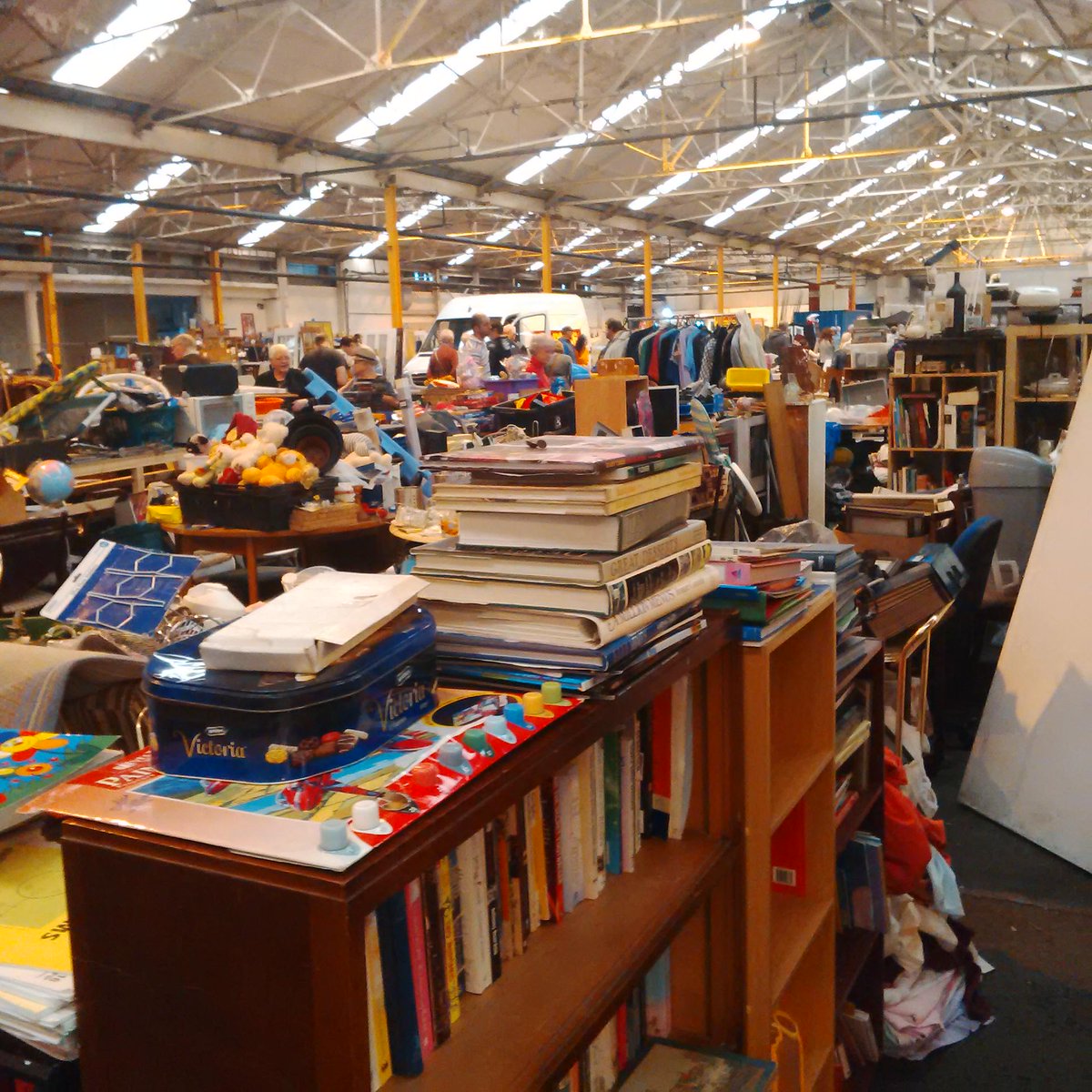 reviewwales's tweet image. Just discovered the delights of Resolven&apos;s Rheola Market. I&apos;ve never seen so much... stuff! #endlessbrowsing