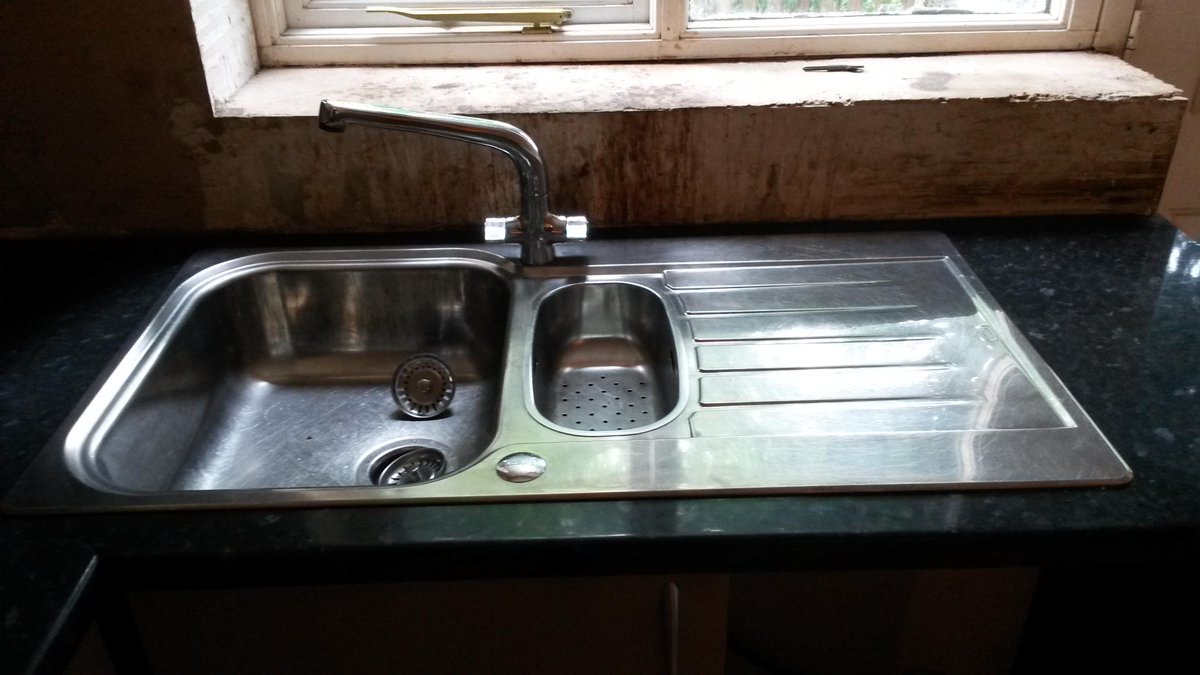 HandsDoHelp's tweet image. Serious Deep Cleaning - Undertaken by Hands Do Help Cleaning Services - 01462 672026 - 0800 917 3339