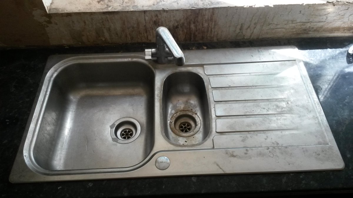 HandsDoHelp's tweet image. Serious Deep Cleaning - Undertaken by Hands Do Help Cleaning Services - 01462 672026 - 0800 917 3339