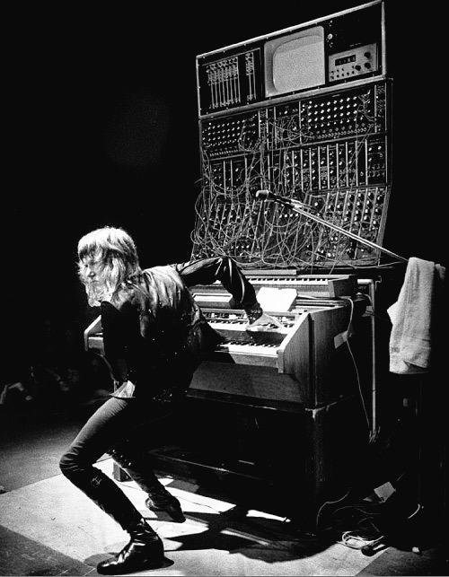 damonfox's tweet image. The man.
#KeithEmerson #HammondC3 #MoogModular