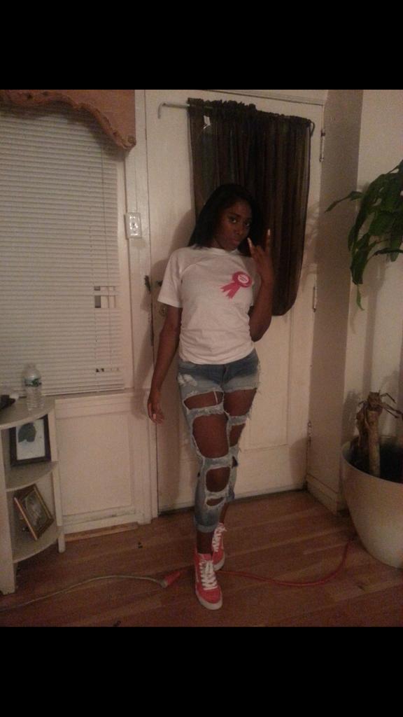 __ebangaa's tweet image. Lil cousin 😋😍