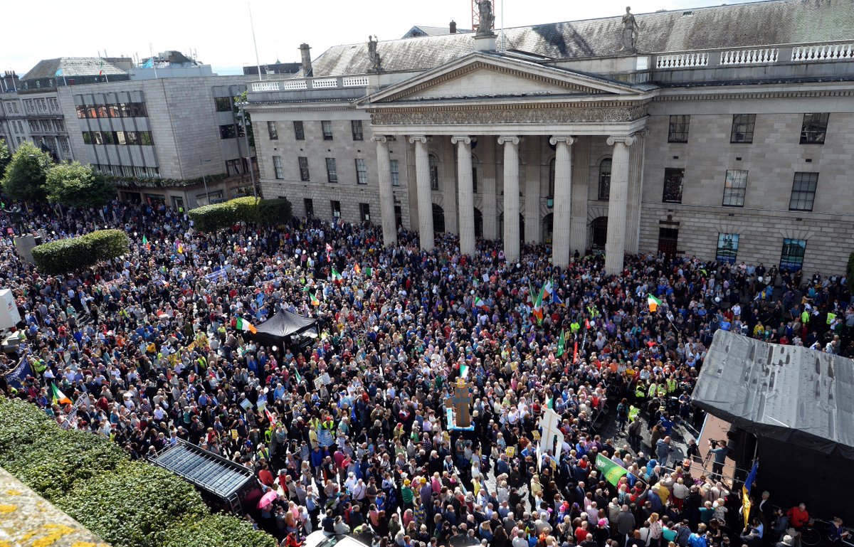 IrishTimes's tweet photo. #right2water demonstrators have gathered at the Spire in Dublin http://t.co/kwbnWuQ89G http://t.co/zIdAUNJ7Jq