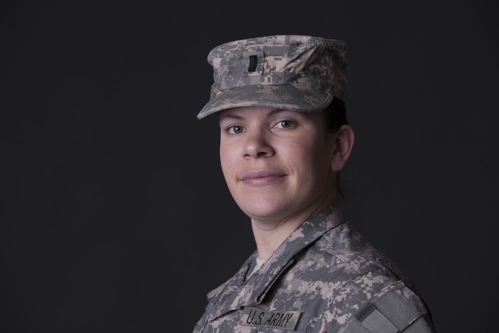 Check out @MASSDVS’s resources for #MAWomenVets &amp; learn how #MA aims to support women: ow.ly/Rt7Ih