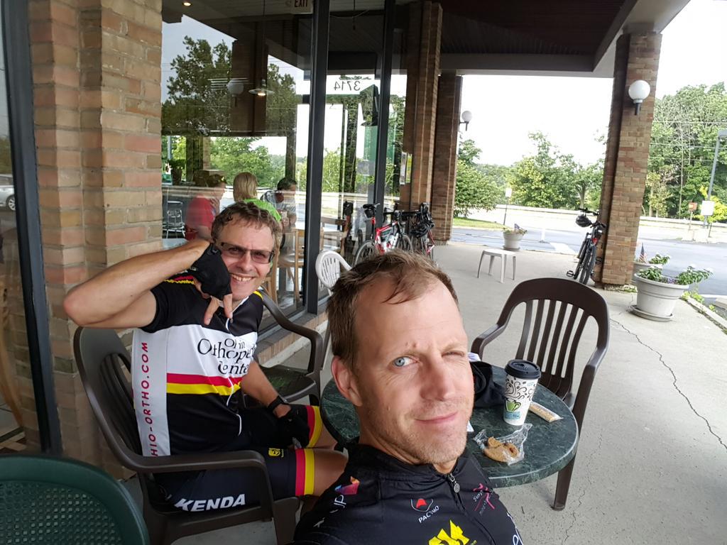 FangRides's tweet image. Beautiful morning for a ride. strava.com/activities/380…