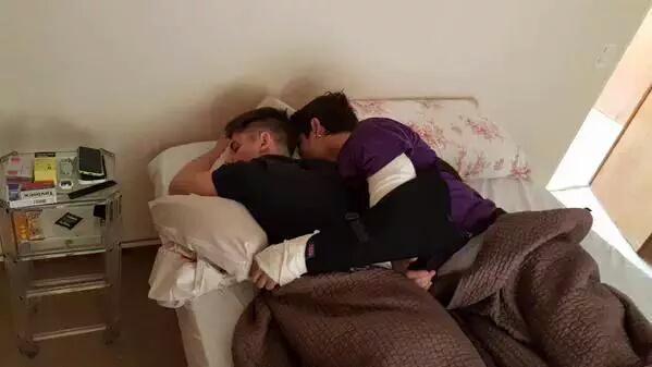 jonipunga's tweet image. No piedo, hsy un preservativo en la mesita de luz