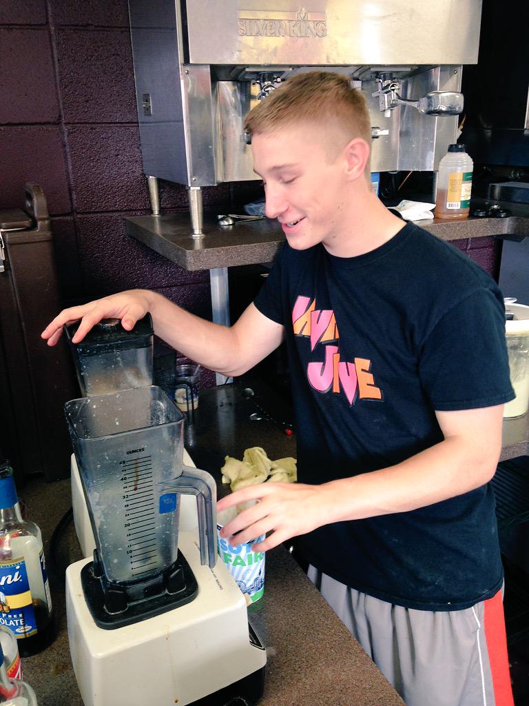 JavaJive_MN's tweet image. Feeling hot? Dustin is on the blender and will get you your cool espresso treat! #mnstatefair it&apos;s #Saturday #WhyNot?