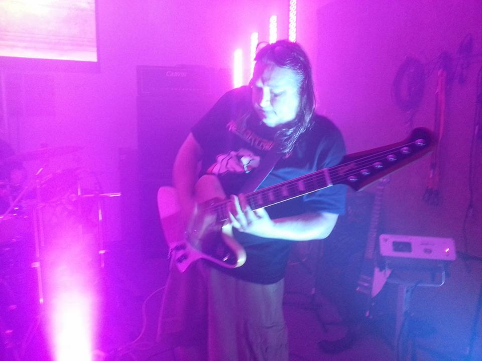 mrwatley1's tweet photo. This is Dave...He plays lead Guitar for @rexartrefkin http://t.co/8fCSlFrvep