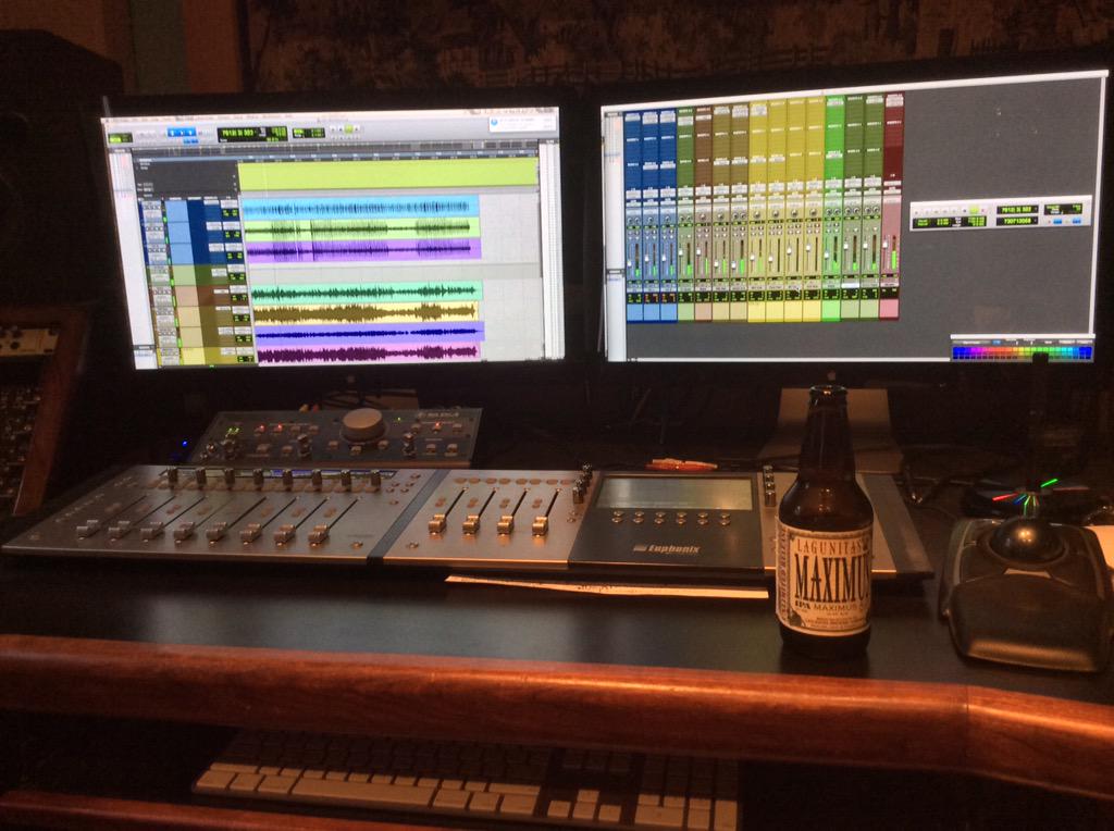 ButchTaylorKeys's tweet image. Workin' my ass off...