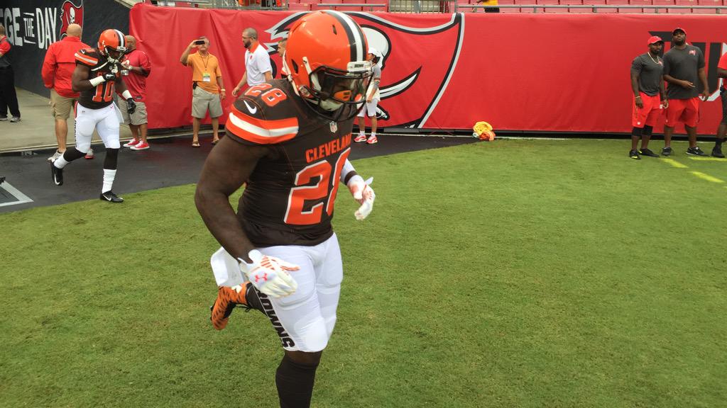 First look at that brown/white/brown 🔥🔥 on the field...