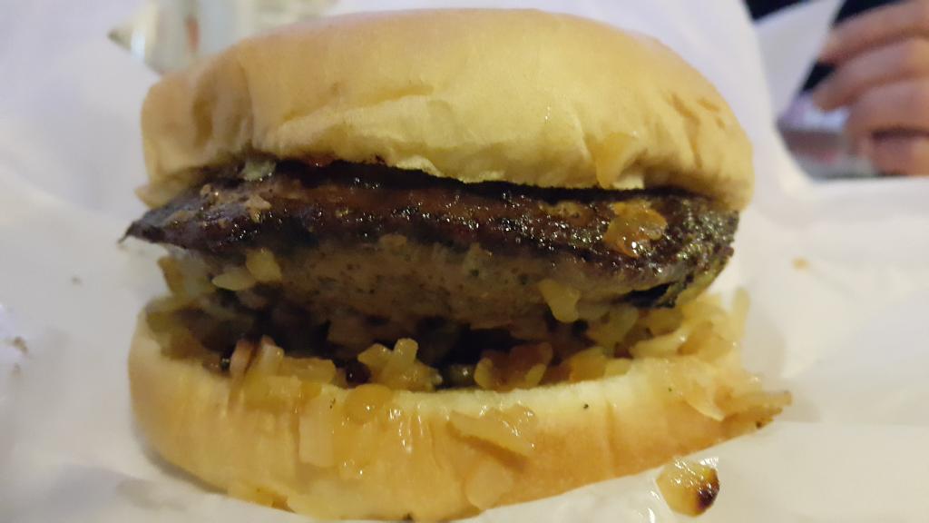 MrScottEddy's tweet image. My #JucyLucy at @MattsBar in #Minneapolis. #Travel #FoodPorn #Foodie