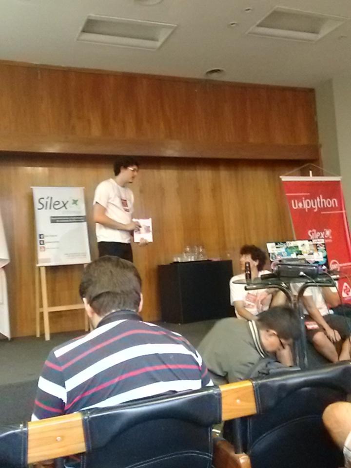 _devton's tweet image. Quero esse livro #uaipython