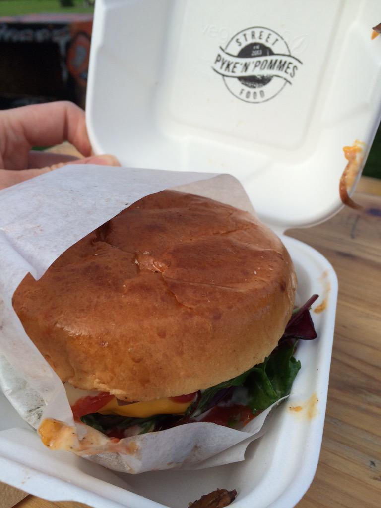 Great meeting you today <a href="/KevinPyke/">Kevin pyke</a>, outstanding grub today in #Legenderry! #BestBurgerInTheCity