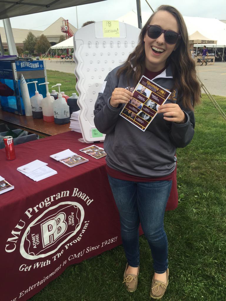 CMUProgramBoard's tweet image. Come play some plinko to win fun prizes and checkout our #PBFall lineup!