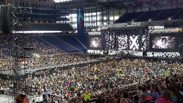 WorldNotes1D's tweet image. Fotos del estadio Ford Field  esta tarde en la ciudad de Detroit #WN  #OTRADetroit