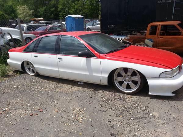 Maryland1966's tweet photo. @HTTR24_7 @Car__Dude @iWanThatCar on Craigslist:
94 CAPRICE air bags - $3K http://t.co/gx4dntUzcA http://t.co/FGrfZccmKK