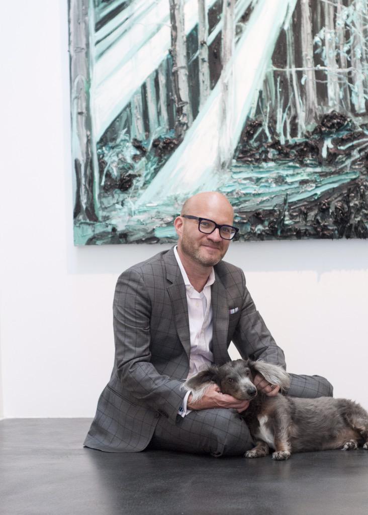 Is this even legal? @mcadenver Photo: #TaylorBalkissoon #KristoffersonTalks #dogsinmuseums #dogs #kimdorland