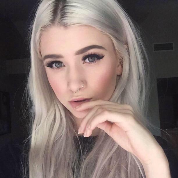 Starting new with a new fake. RT for me c: ?