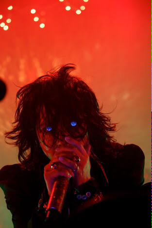 よっぴぃ ブラサカドエルvampsラルク No Twitter Vamps Hydeさん ブラックライトのカラコン09の演出からすごく好きです カッコいいと思ったらrt Http T Co Ea081dvaqb よっぴぃ ブラサカドエルvampsラルク No Twitter Vamps Hydeさん ブラックライトのカラコン09の演出からすごく好きです カッコいいと思ったらrt Http T Co Ea081dvaqb