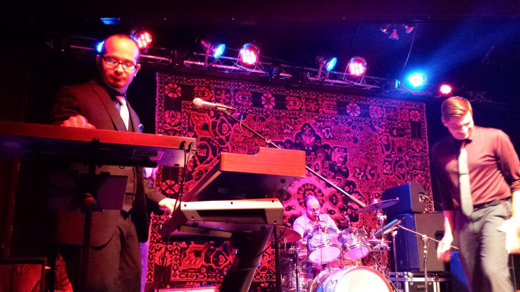 @Soultrackmind getting ready to jam earlier 🎹🎤🎷