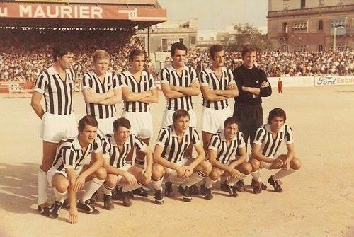 OldFootball11's tweet photo. #Juventus in #EmpireStadium in #Malta to play against #MarsaFC (UEFAcup, 1971-72); #Juve http://t.co/LVVcp7nfON