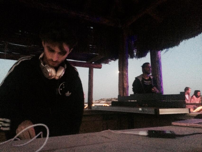 sandivaltr's tweet photo. 06:00

🐚Deniz Kabu 2saatlik performansıyla Oyster Stage'in bugünkü giriş,gelişme,sonucu olacak

#sandival @DenizKabu http://t.co/JrWeVHKZ56
