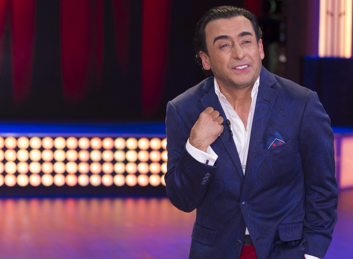 AdalElShow's tweet photo. Fav si eres stalker. RT si te stalkean
#AdalRegresa
http://t.co/7Vk91DRB5o http://t.co/q6eu5R19ms